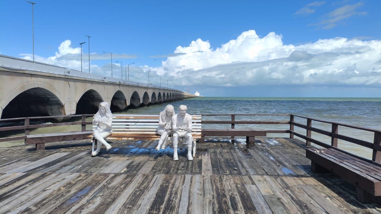 Esculturas en el muelle de Progreso